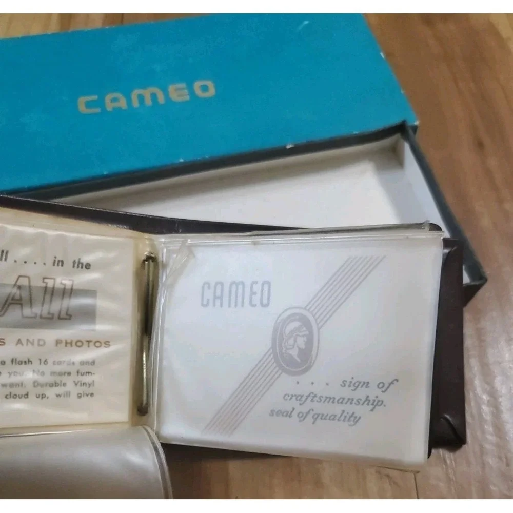 Vintage Cameo Vu-All Wallet Dark Brown Leather Men's Bifold‎